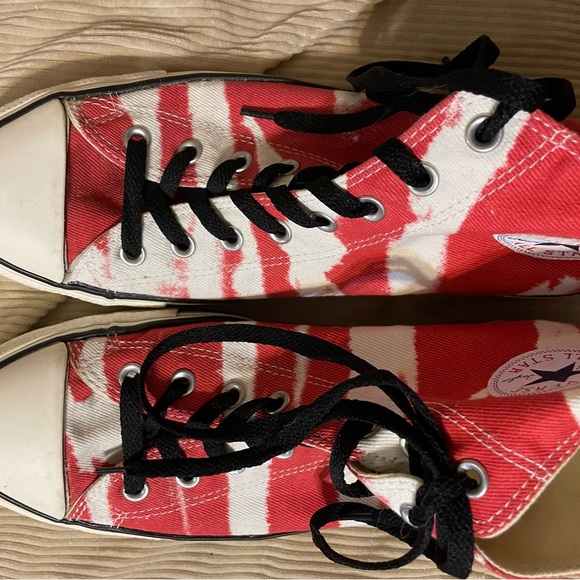 Converse - Picture 2 of 7